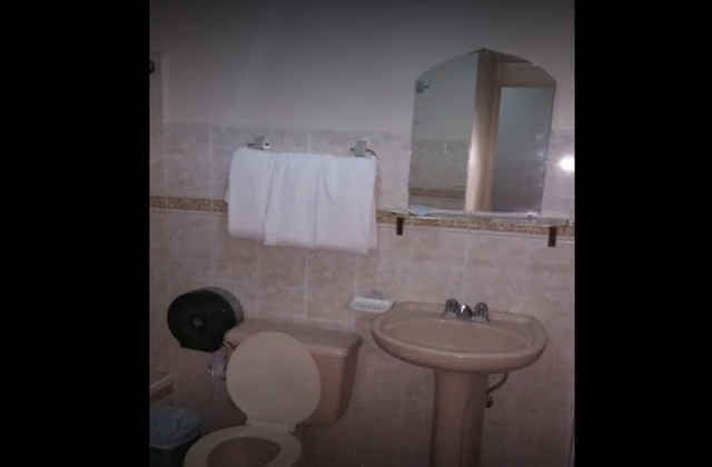 Hotel El Detallista San Juan de la Maguana Room Bathroom